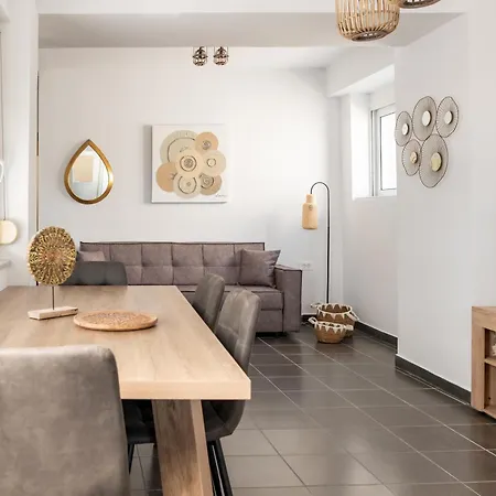 K&Ε guest house Nyaraló