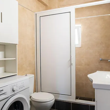 K&Ε guest house 別荘 Ampavris