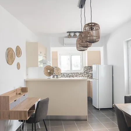 K&Ε guest house Ampavris