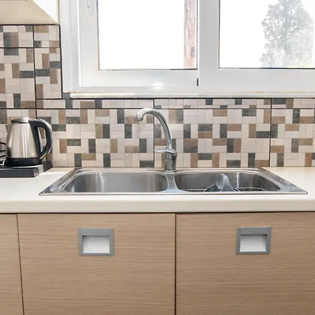 K&Ε guest house * Ampavris