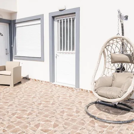 K&Ε guest house Semesterbostad *